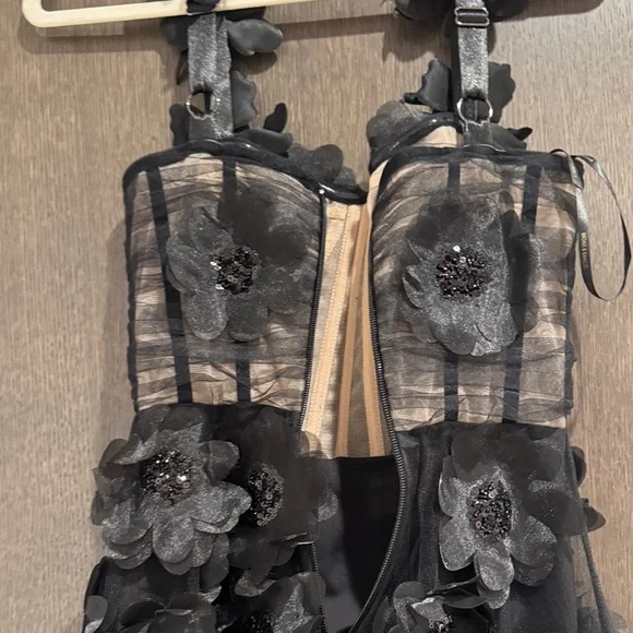 Bronx and Banco Black Gown - Picture 8 of 14